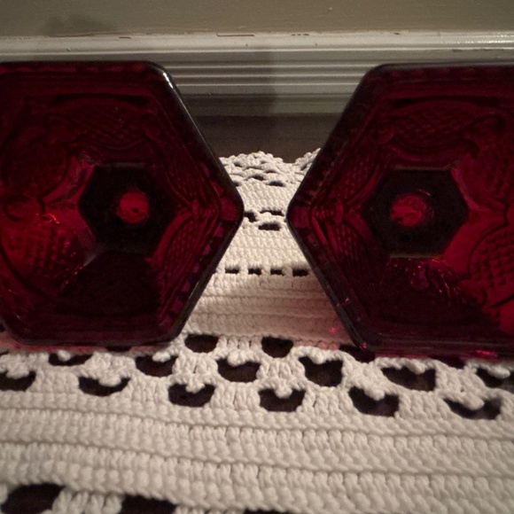 Vintage Avon 1876 Cape Cod Ruby Red Candle Holder for Valentine's Day!♥️ - Picture 4 of 4
